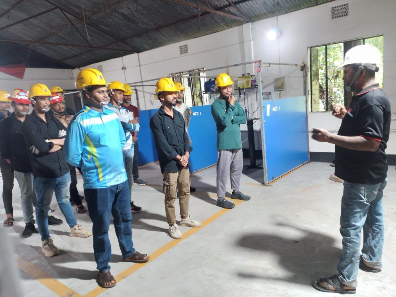 প্রশিক্ষণ কেন্দ্রে ব্যবহারিক কাজের নির্দেশনা