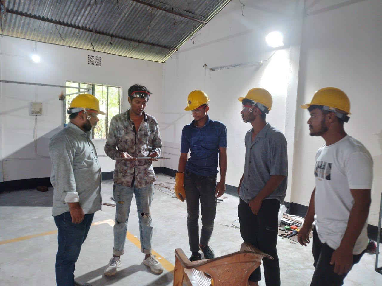 সফল প্রার্থীরা পাসপোর্ট ও ডকুমেন্ট হাতে