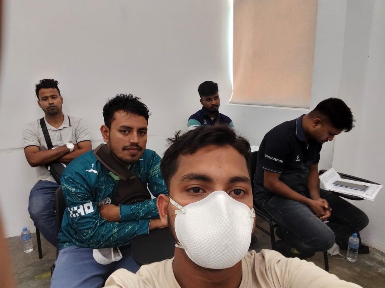 প্রসেসিং সেন্টারে অপেক্ষারত Futurestep BD প্রার্থীরা